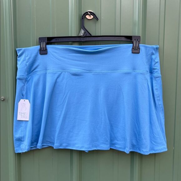 Women’s Ultra Soft & Stretchy Active Maternity Skort 2-Pack Size XL - Picture 3 of 10